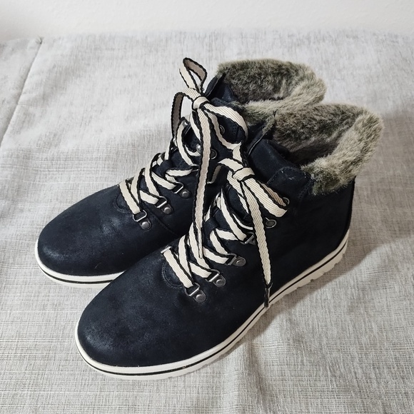 Cliffs by WHITE MOUNTAIN Shoes - Cliffs By White Mountain Bootie Size 10M